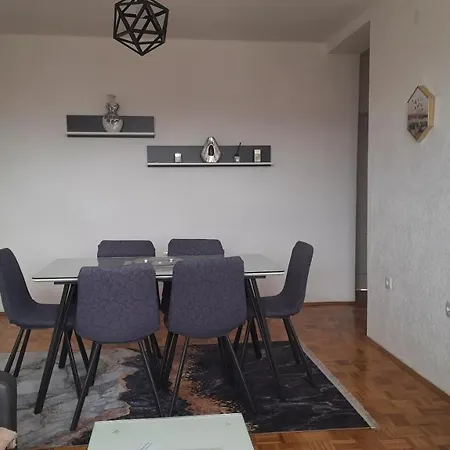 S-apartment *